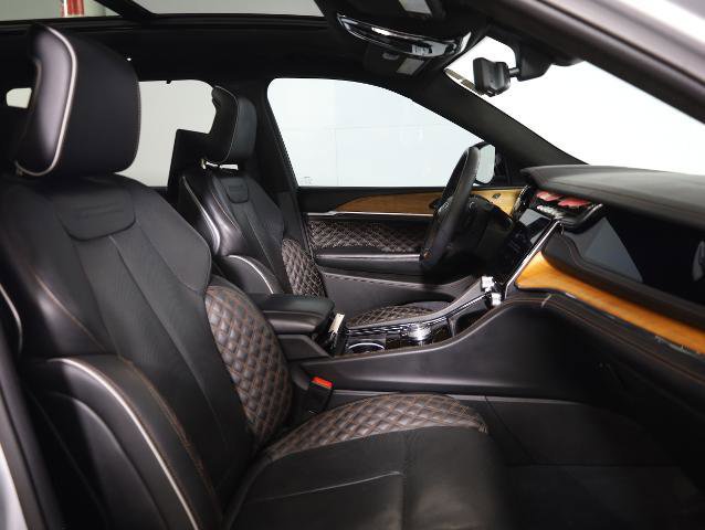 Used 2023 Jeep Grand Cherokee L Summit image 8