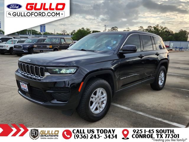 Used 2023 Jeep Grand Cherokee Laredo w/ Trailer Tow Prep Group (B) image 3