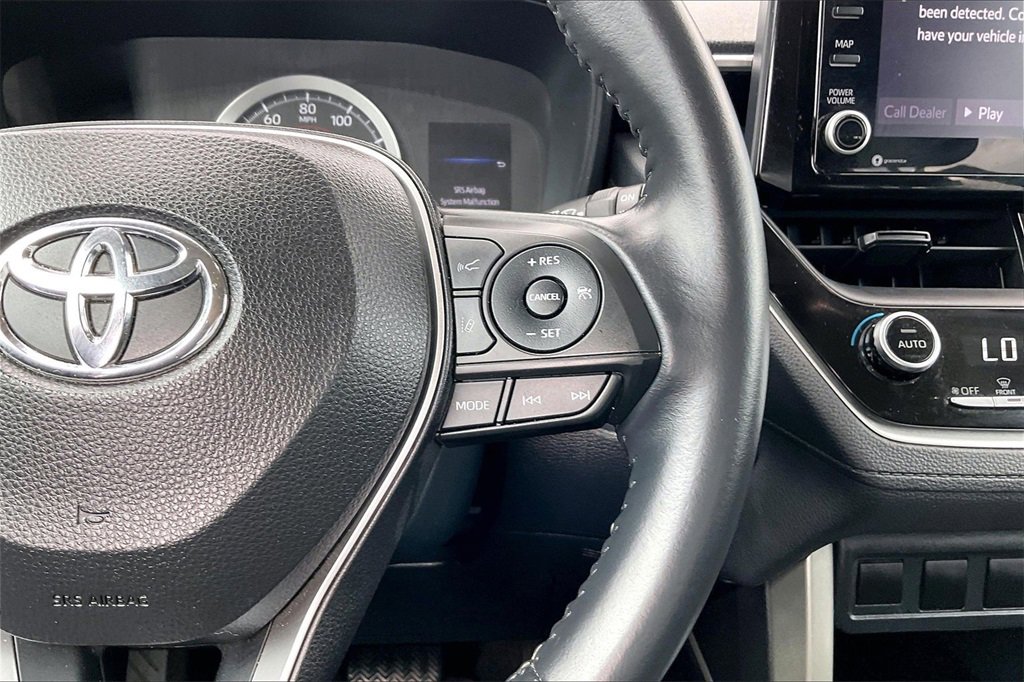 Used 2022 Toyota Corolla Cross LE image 11