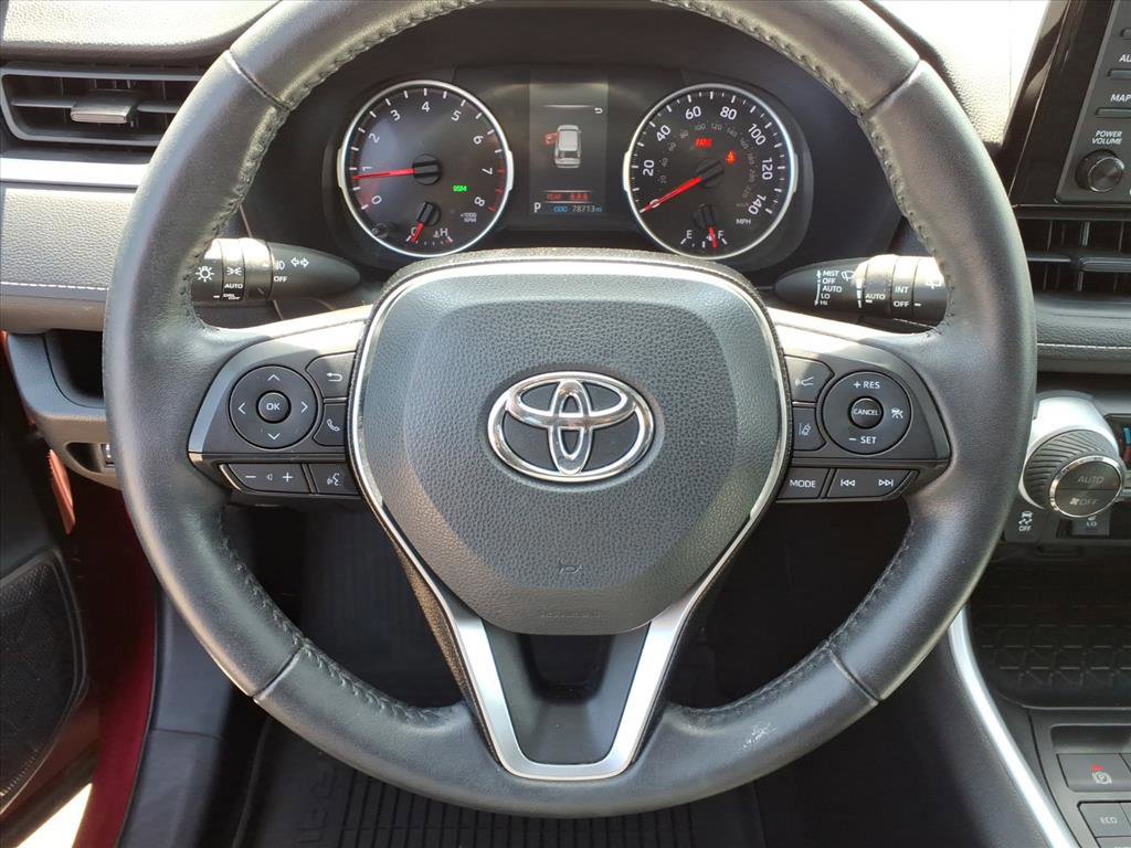 Used 2021 Toyota RAV4 XLE w/ Convenience Package image 13