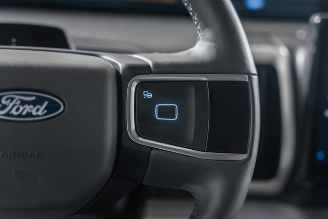 Certified 2025 Ford Expedition Active image 38