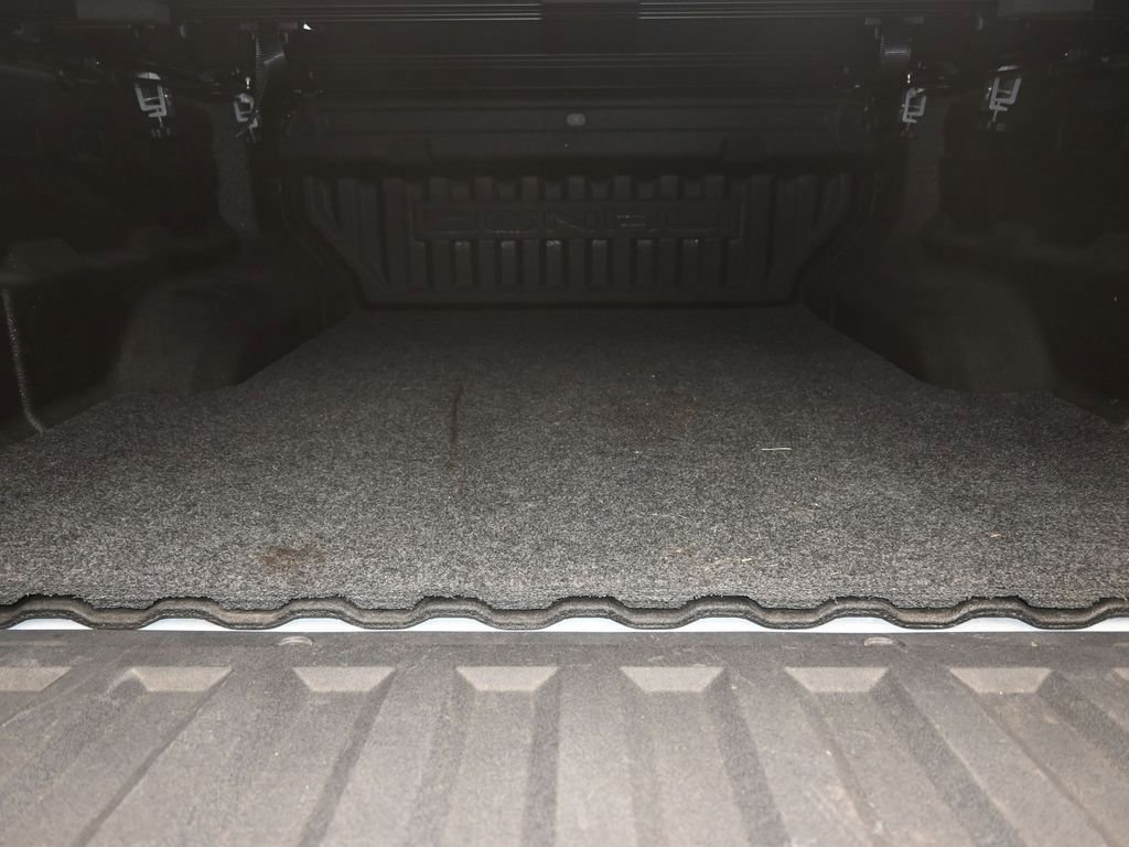 Used 2024 GMC Canyon Denali image 18