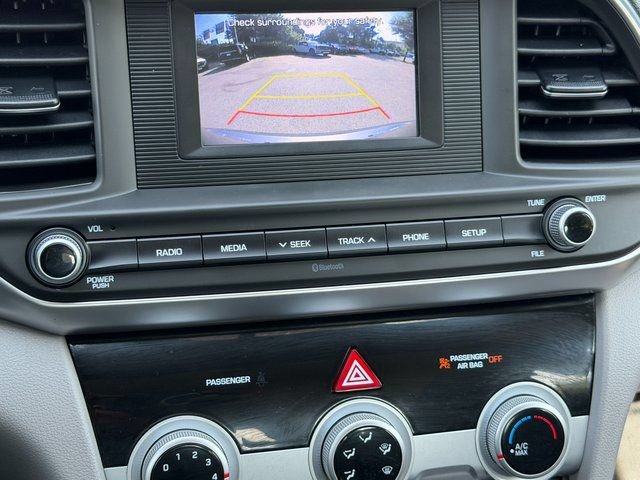 Used 2019 Hyundai Elantra SE w/ Cargo Package FWD image 24