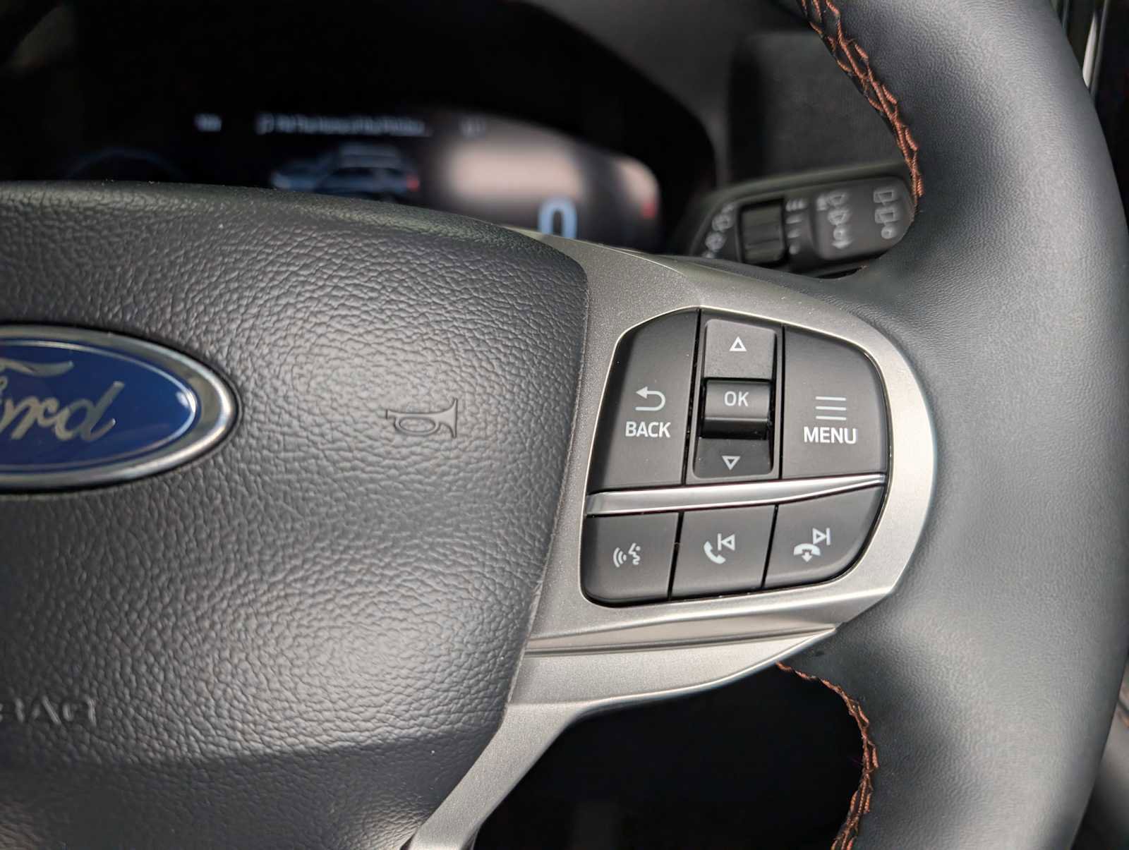 Certified 2025 Ford Explorer Active w/ Active Comfort Package image 36