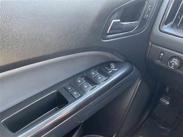 Used 2019 Chevrolet Colorado Z71 AWD/4WD image 31