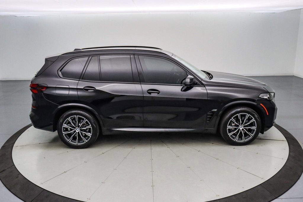 Used 2024 BMW X5 sDrive40i w/ M Sport Package image 6