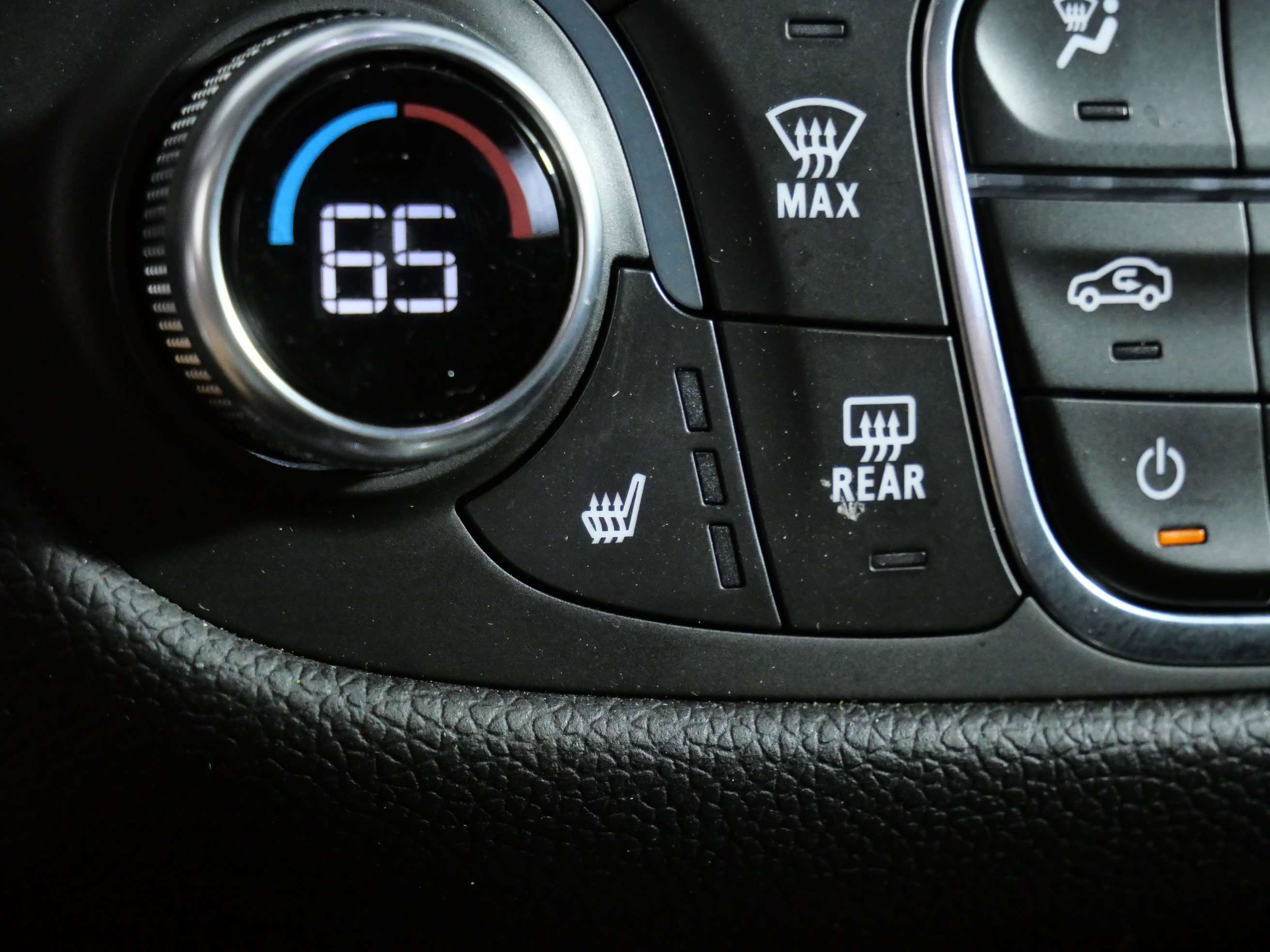 Used 2020 Chevrolet Equinox LT AWD/4WD image 24