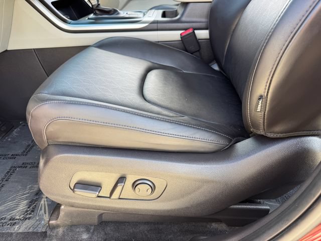 Used 2022 Kia Carnival LX FWD image 15