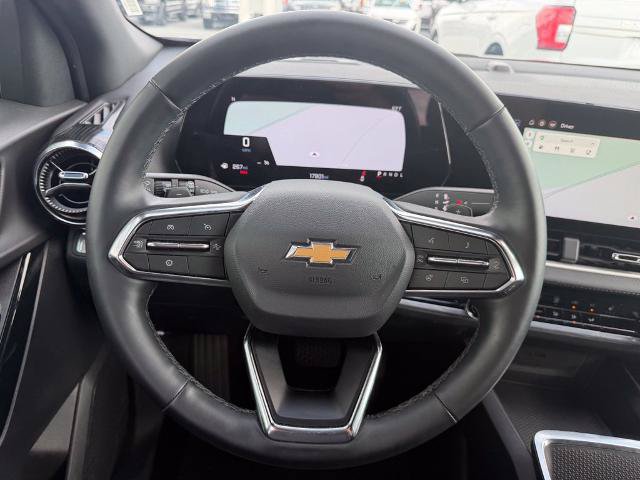Used 2026 Chevrolet Equinox LT FWD image 15