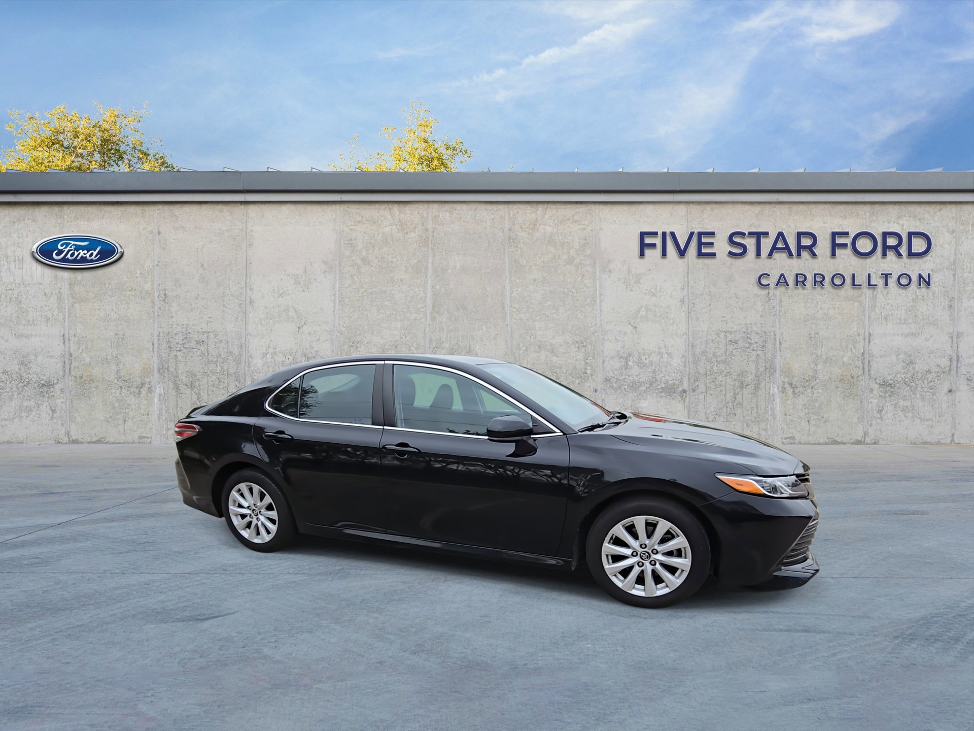 Used 2020 Toyota Camry LE image 8