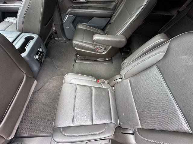 Used 2021 GMC Yukon Denali w/ Denali Premium Package AWD/4WD image 17