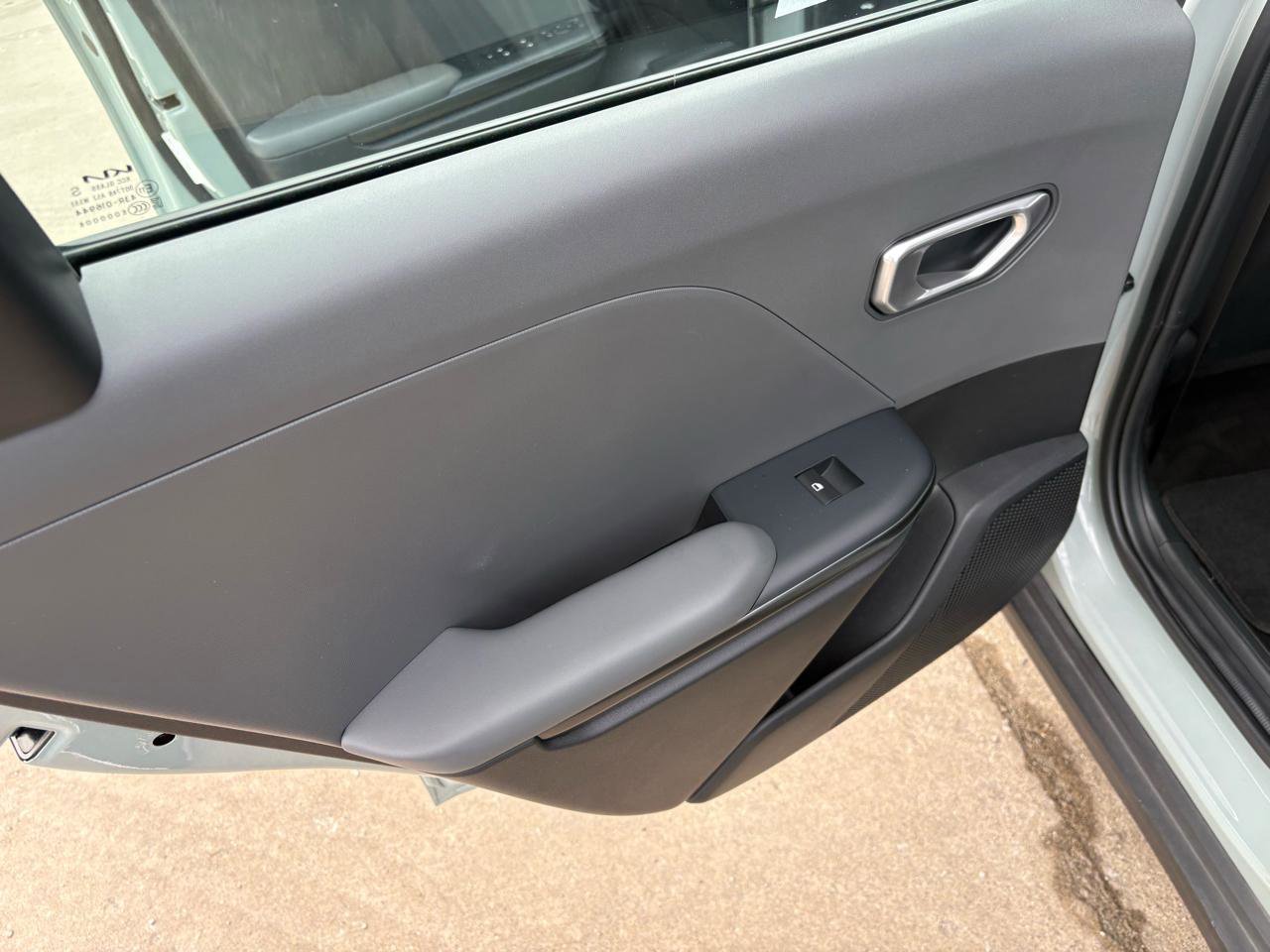 Used 2025 Kia K4 FWD image 32