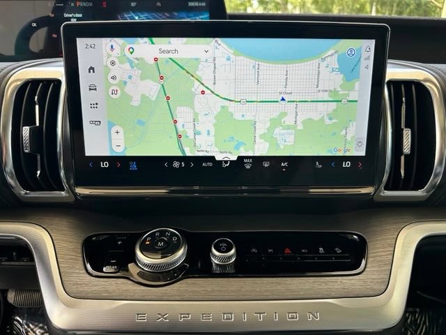 Certified 2025 Ford Expedition Max Platinum w/ Driver's Package AWD/4WD image 21