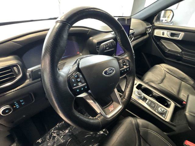 Certified 2022 Ford Explorer ST w/ ST Street Pack image 9