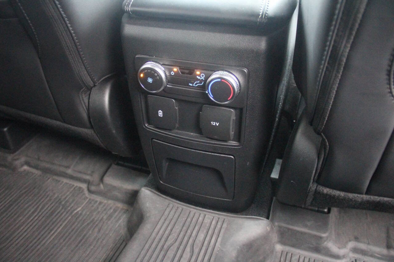 Certified 2022 Ford Explorer XLT w/ Equipment Group 202A image 14
