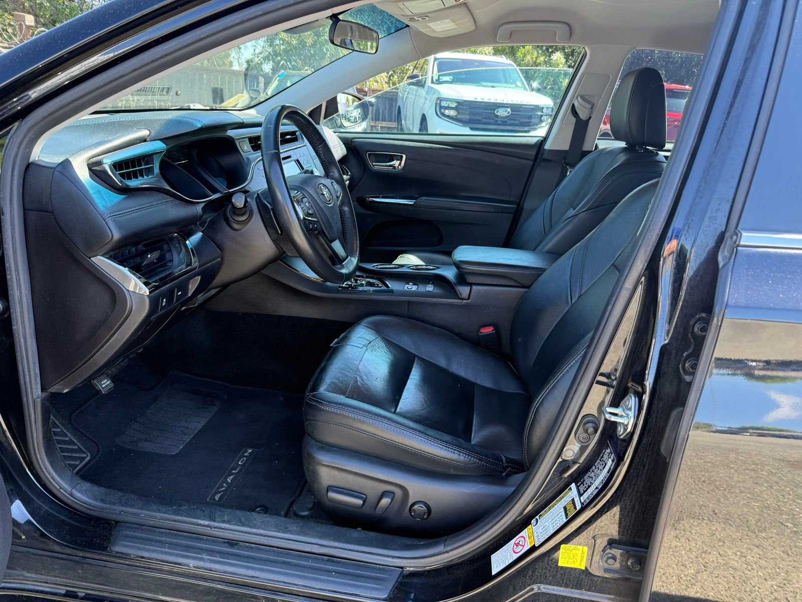 Used 2018 Toyota Avalon XLE FWD image 10
