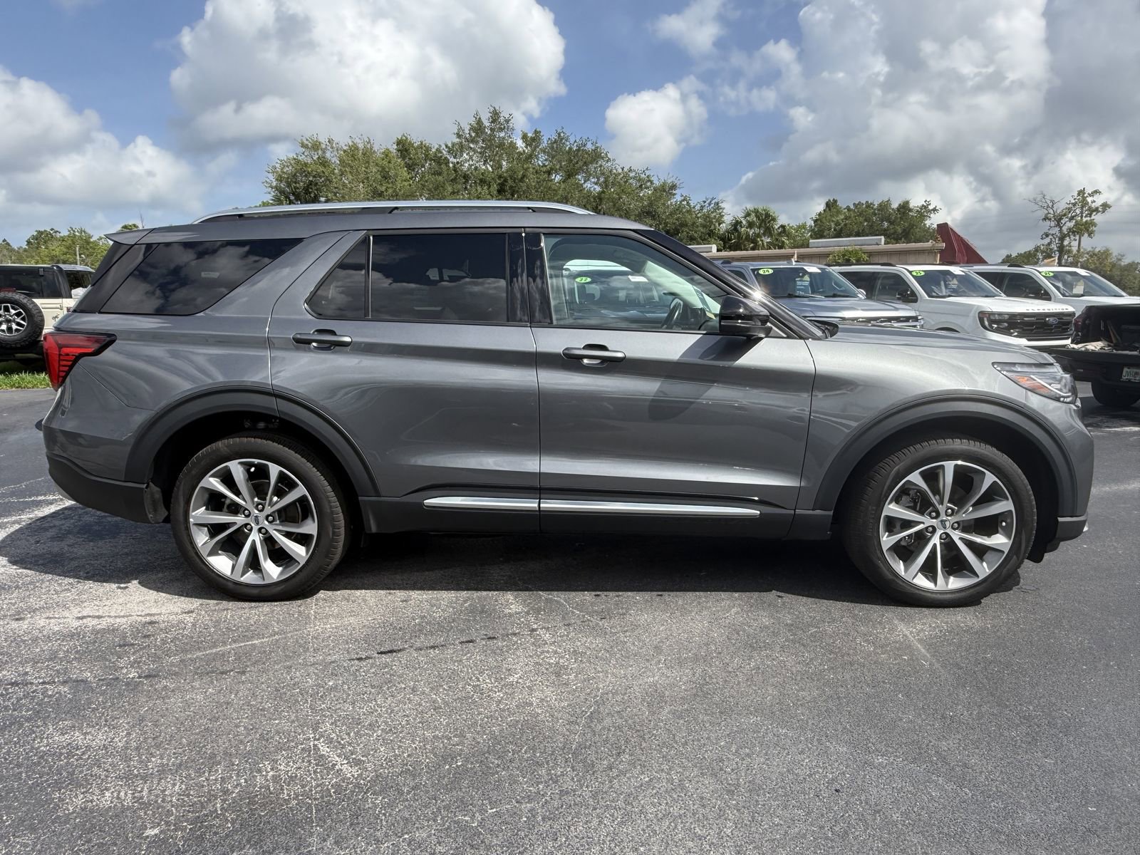 Certified 2025 Ford Explorer Platinum w/ Ultimate Package AWD/4WD image 3
