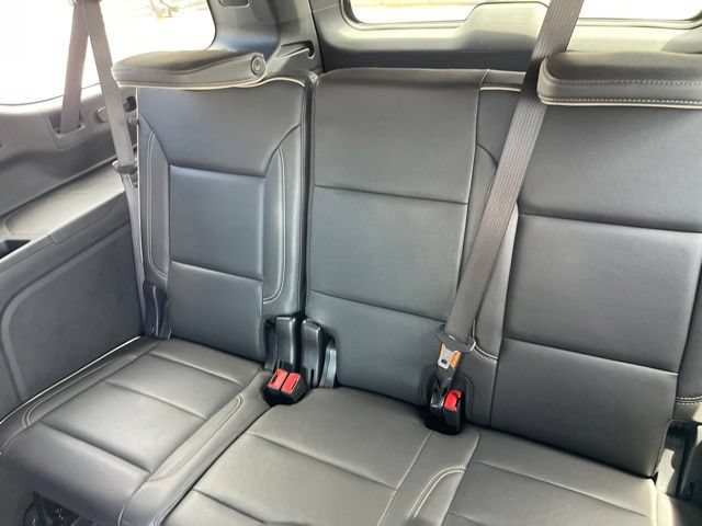 Used 2024 Chevrolet Suburban Premier w/ Premium Package RWD image 19
