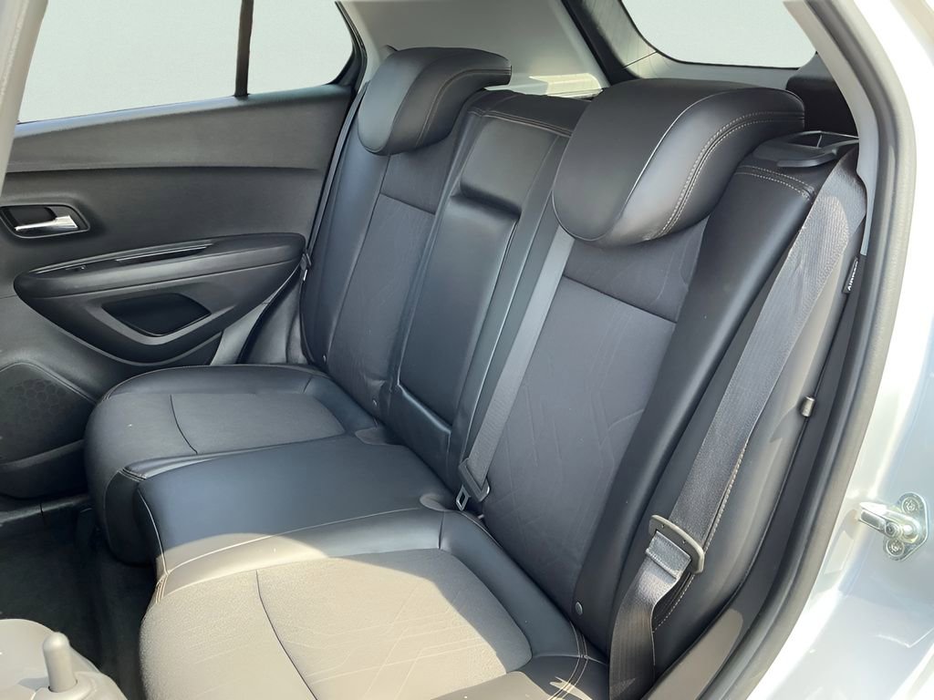 Used 2019 Chevrolet Trax LT w/ LT Convenience Package image 23