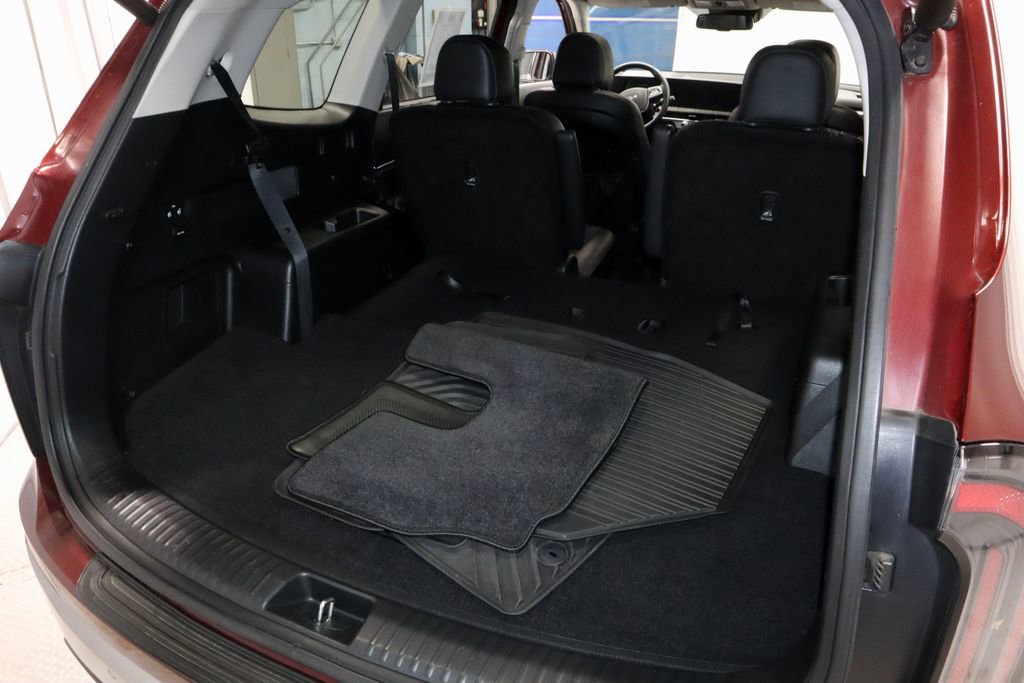 Used 2023 Kia Telluride EX w/ EX Captain's Chair Package FWD image 17