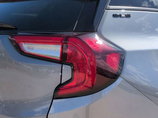 Used 2023 GMC Terrain SLE w/ Driver Convenience Package image 14