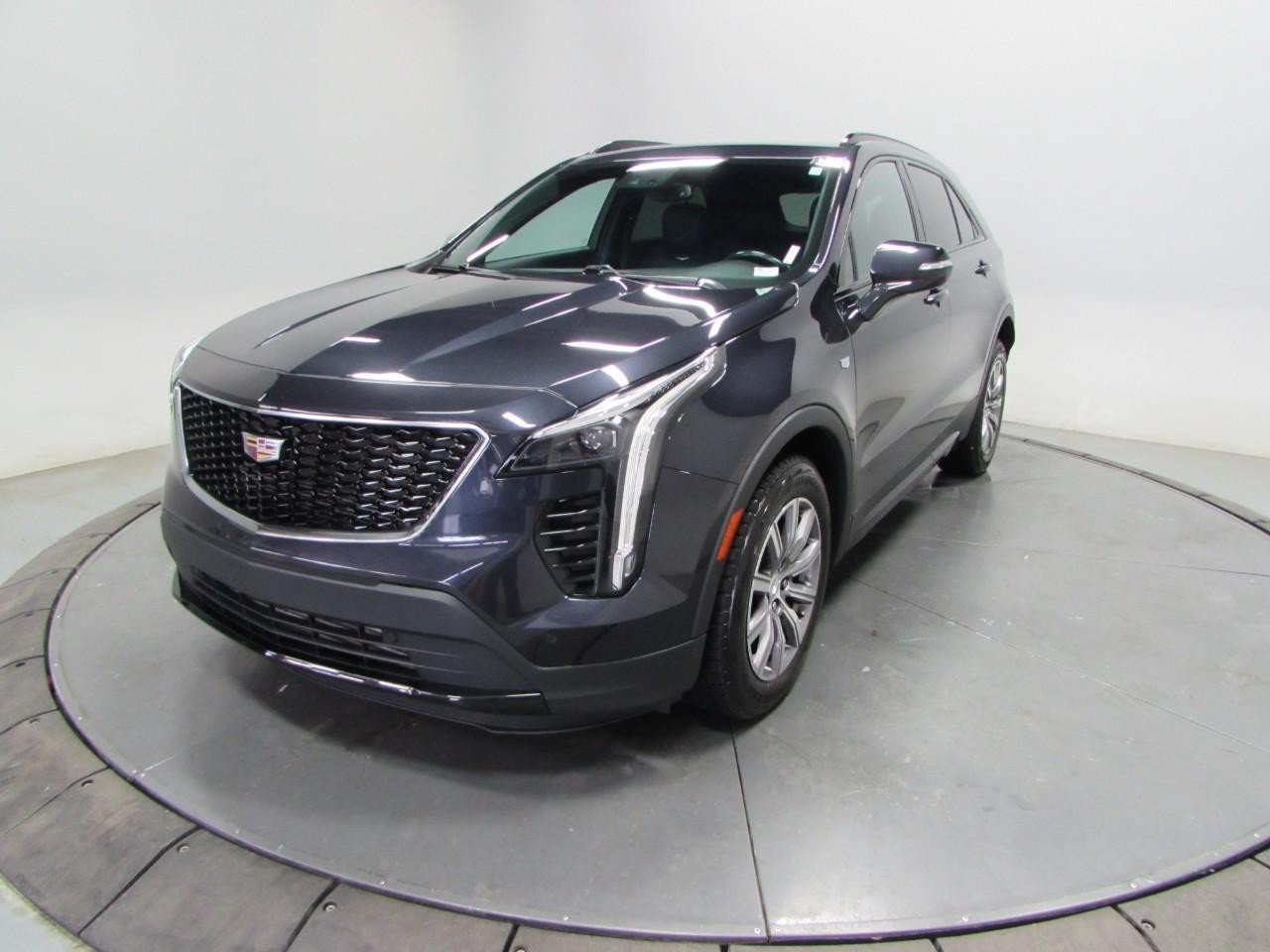 Used 2023 Cadillac XT4 Sport w/ Cold Weather Package AWD/4WD image 3
