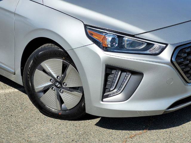 Used 2022 Hyundai Ioniq SE FWD image 9