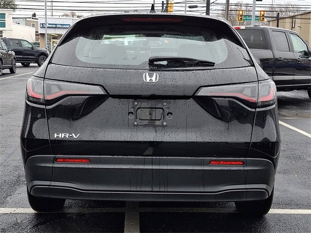 Used 2023 Honda HR-V LX image 5