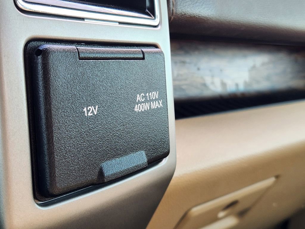 Certified 2019 Ford F150 Lariat w/ Equipment Group 501A Mid image 29