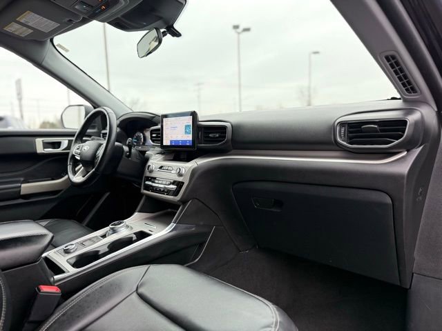 Certified 2023 Ford Explorer XLT w/ Equipment Group 202A image 18