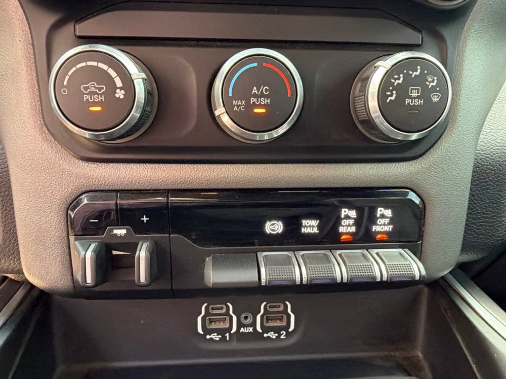 Used 2022 RAM 2500 Big Horn w/ Night Edition AWD/4WD image 32