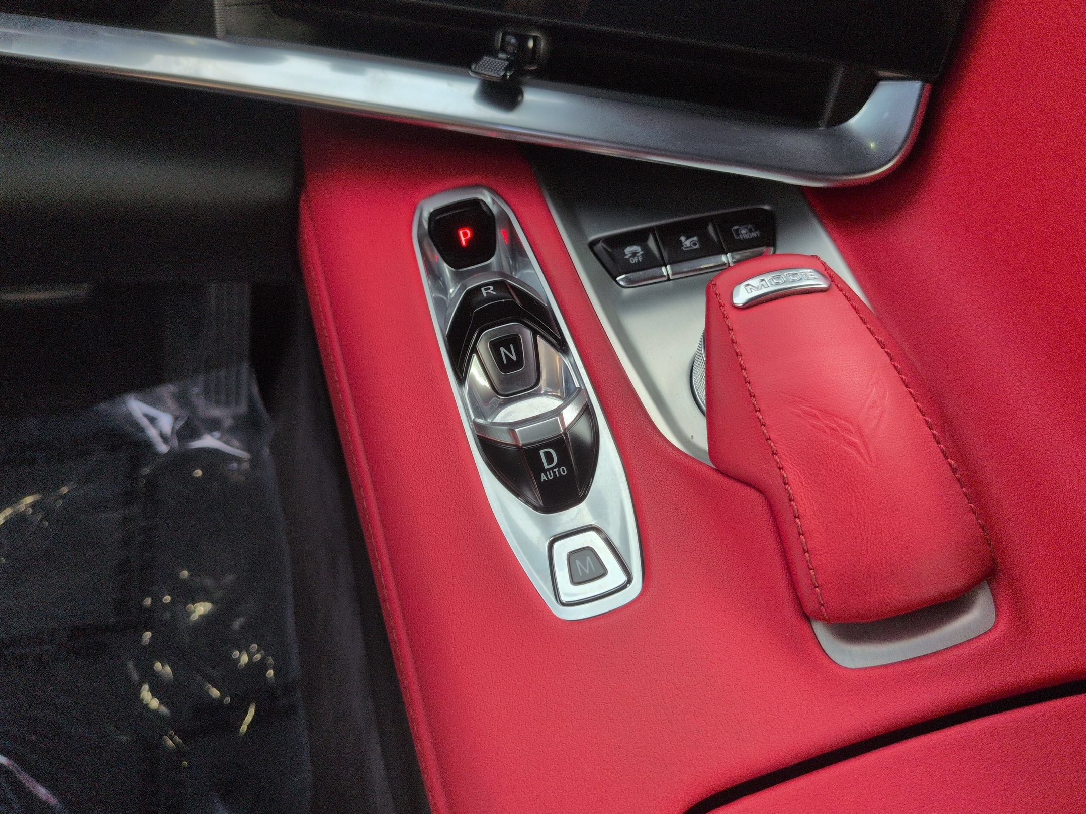 Used 2024 Chevrolet Corvette Stingray Preferred Cpe w/ Z51 Performance Package RWD image 27