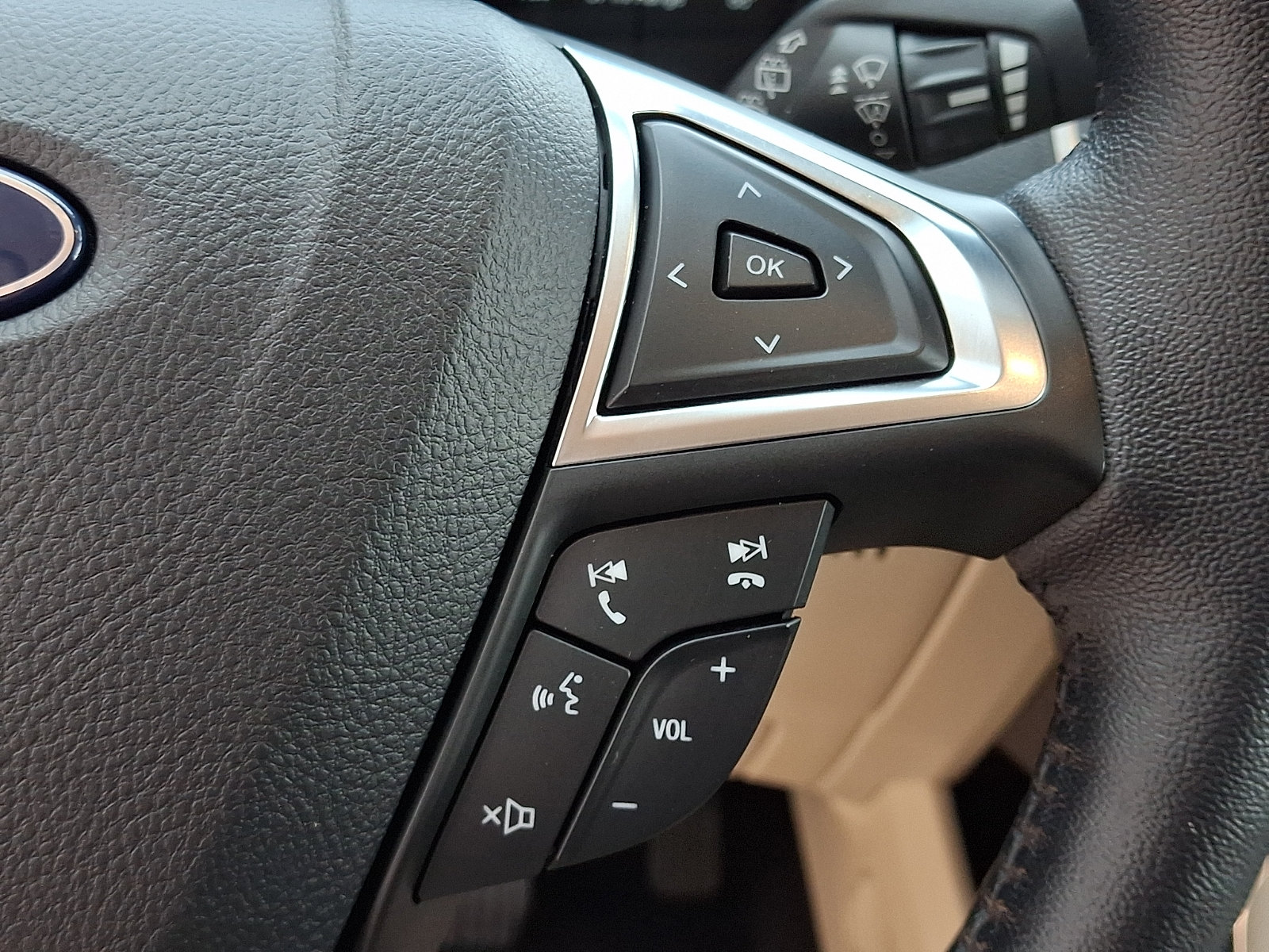 Certified 2022 Ford Edge Titanium AWD/4WD image 22