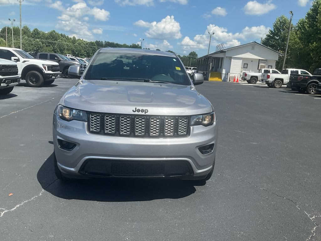 Used 2019 Jeep Grand Cherokee Altitude AWD/4WD video 2