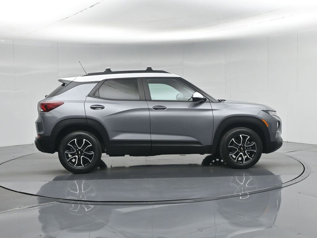 Used 2021 Chevrolet TrailBlazer ACTIV w/ Technology Package image 7