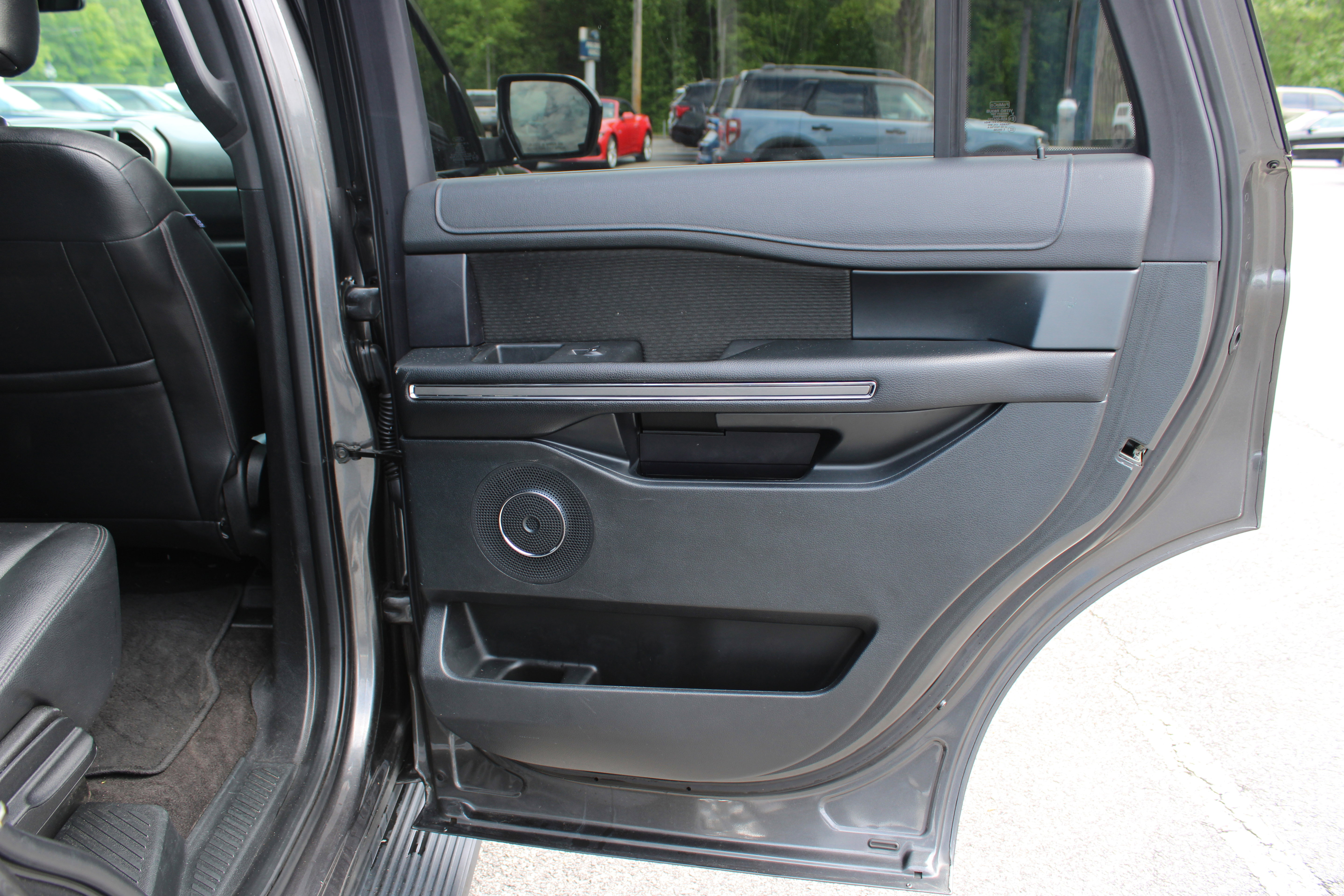 Certified 2021 Ford Expedition XLT w/ Cargo Package RWD image 15