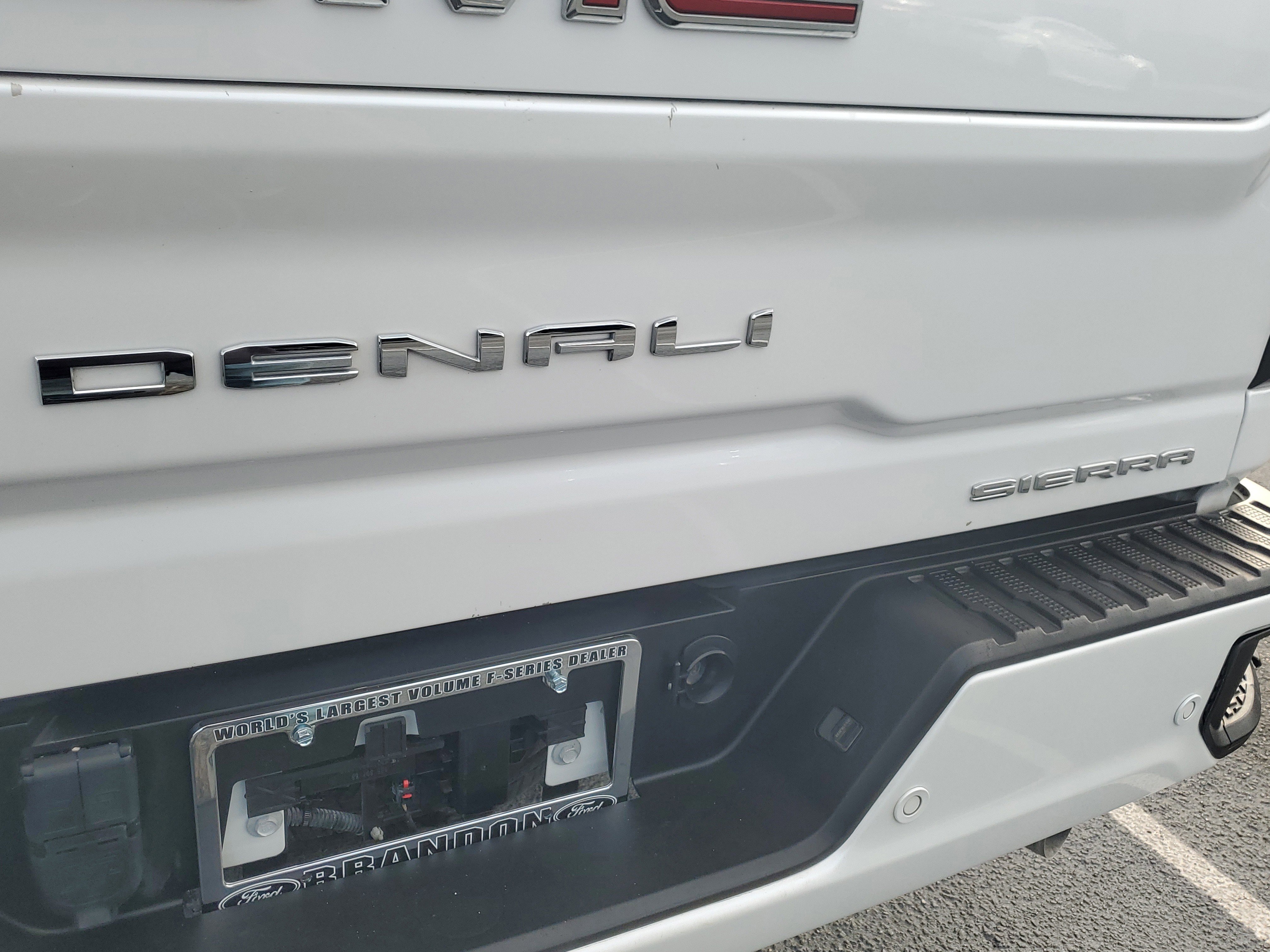 Used 2023 GMC Sierra 3500 Denali w/ Technology Package image 10