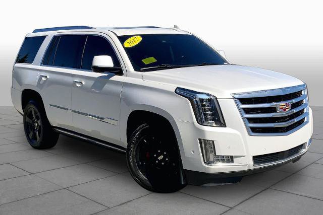 Used 2017 Cadillac Escalade Premium Luxury AWD/4WD image 3
