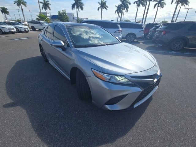 Used 2020 Toyota Camry XSE image 3