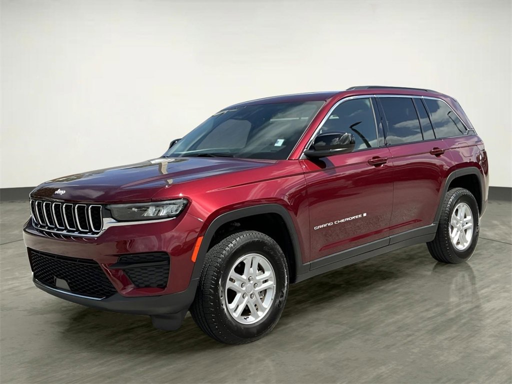 Used 2025 Jeep Grand Cherokee Laredo w/ Trailer Tow Package