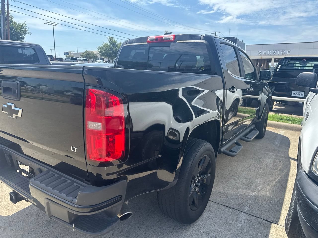 Used 2017 Chevrolet Colorado LT w/ Midnight Edition RWD image 5