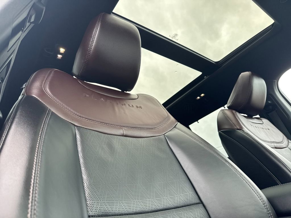 Certified 2023 Ford Explorer Platinum w/ Technology Package image 17
