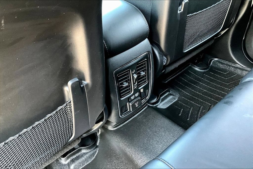 Used 2021 Jeep Grand Cherokee Limited AWD/4WD image 12