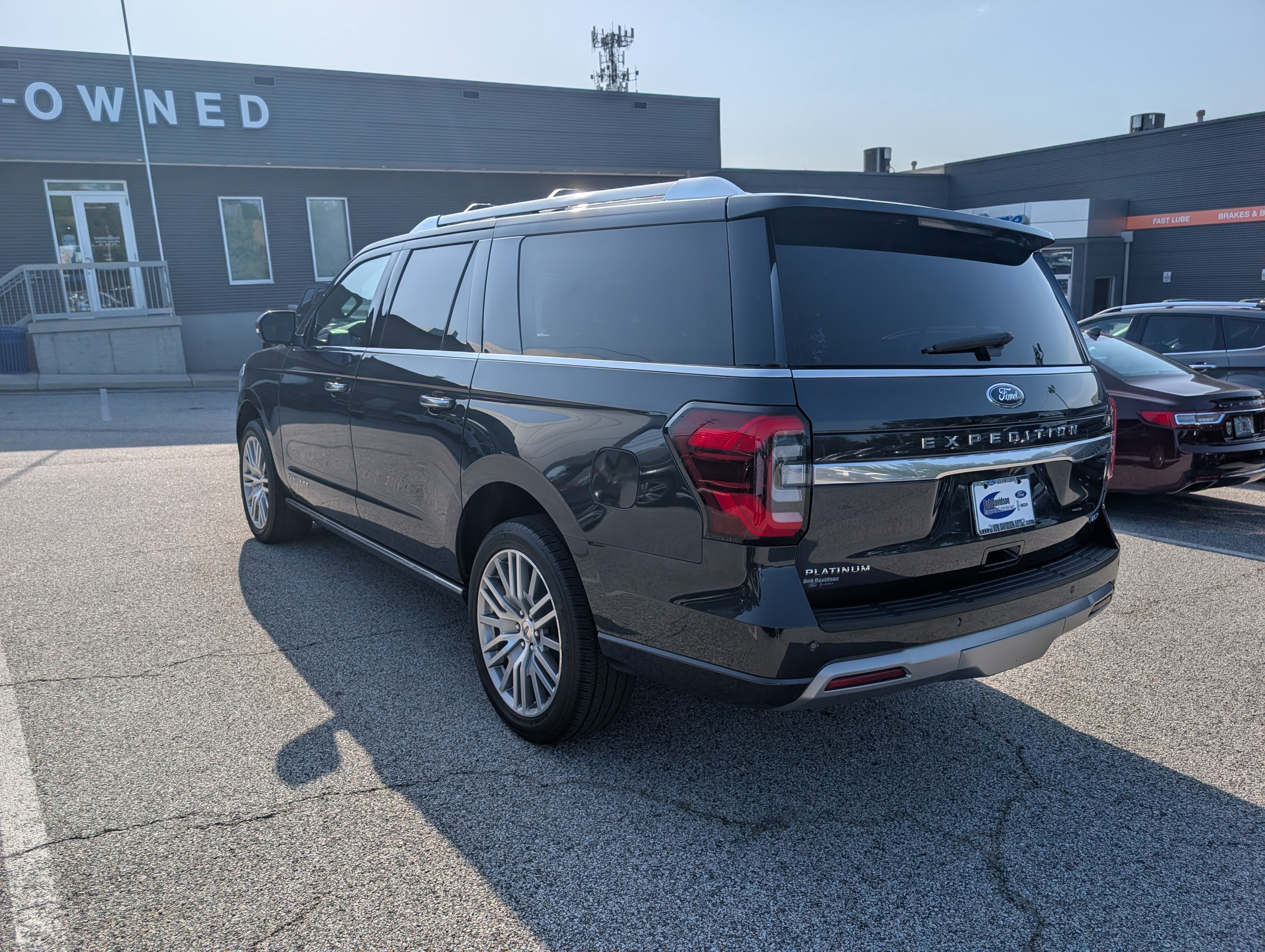 Certified 2022 Ford Expedition Max Platinum AWD/4WD image 5