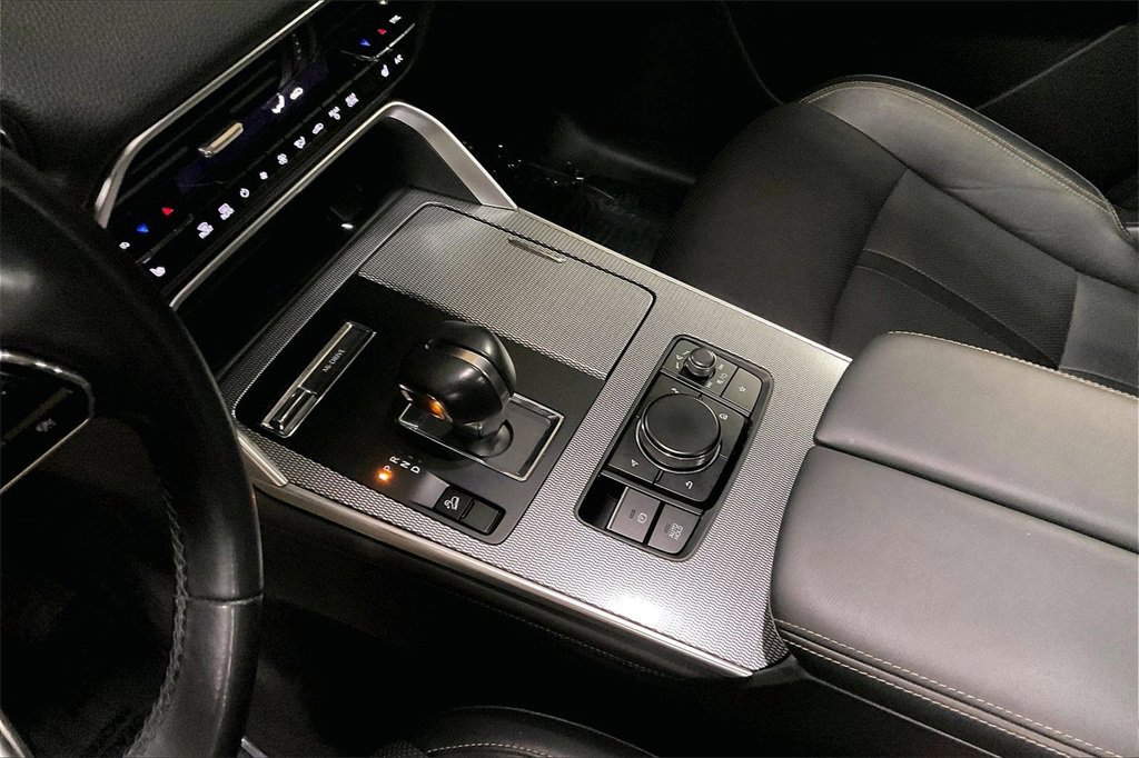 Used 2024 MAZDA CX-90 3.3 Turbo w/ Preferred Plus image 16
