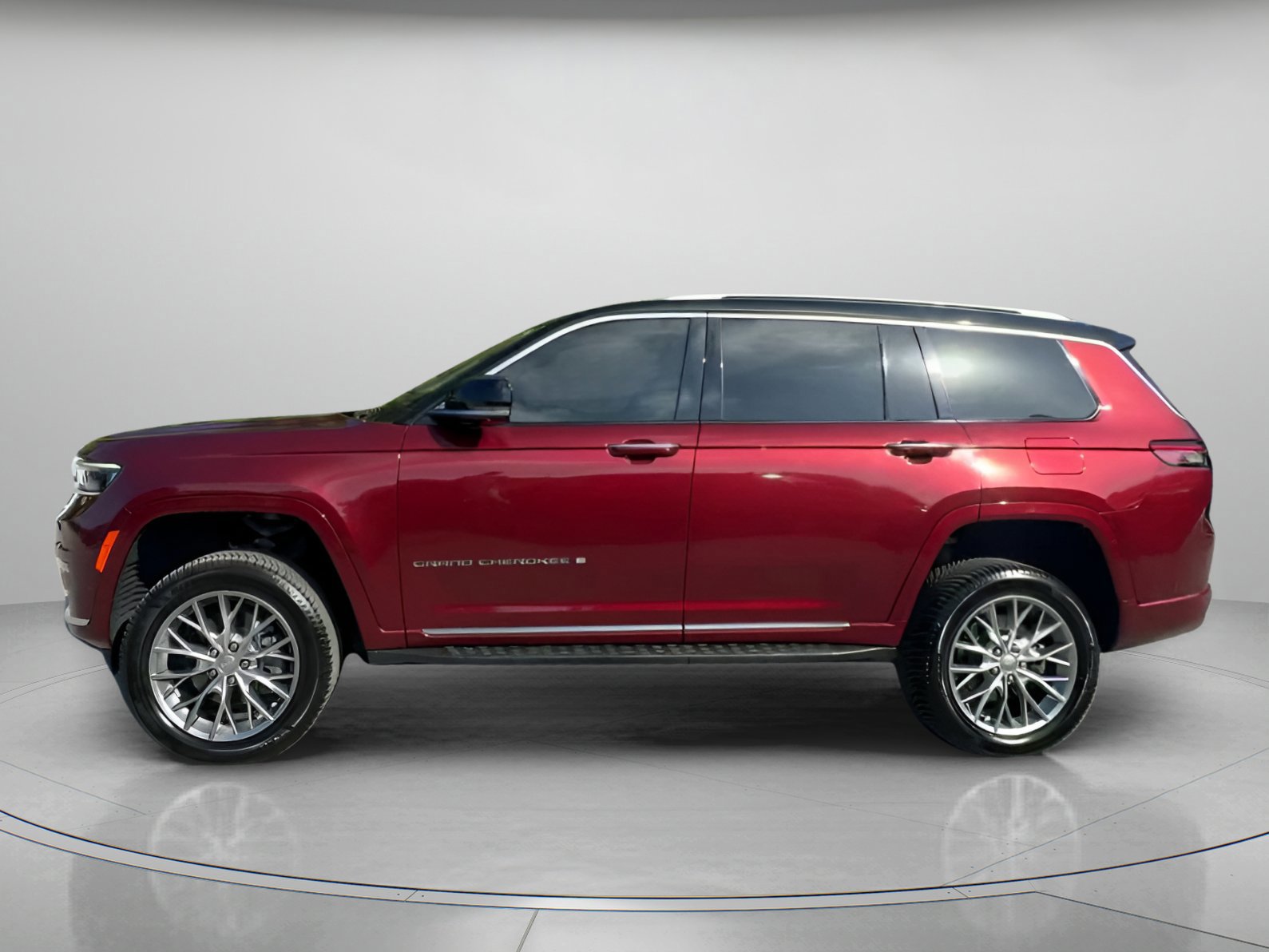 Used 2022 Jeep Grand Cherokee L Summit w/ Advanced Protech Group IV image 8