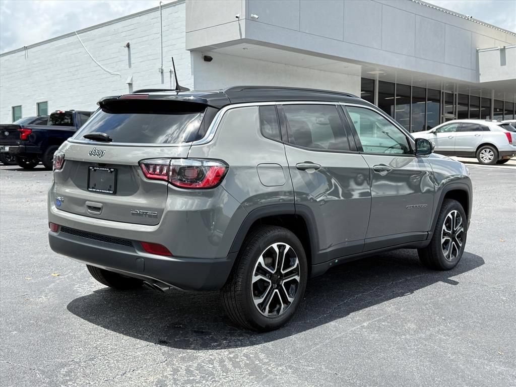 Used 2022 Jeep Compass Limited AWD/4WD image 4