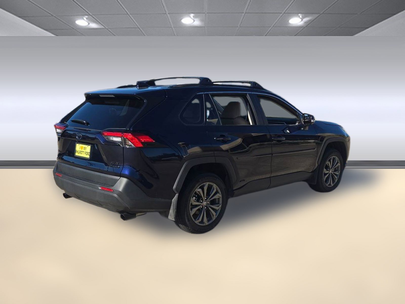 Used 2024 Toyota RAV4 XLE Premium image 9