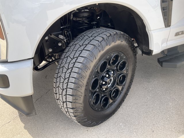 Certified 2025 Ford F250 XLT w/ Black Appearance Package AWD/4WD image 26
