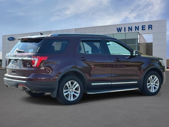Certified 2018 Ford Explorer XLT w/ Equipment Group 201A AWD/4WD image 4